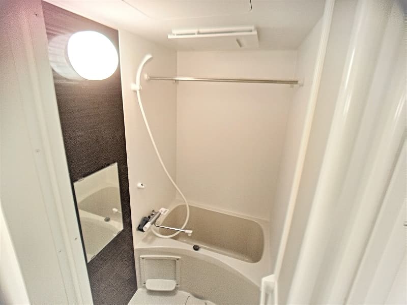 Room image 10