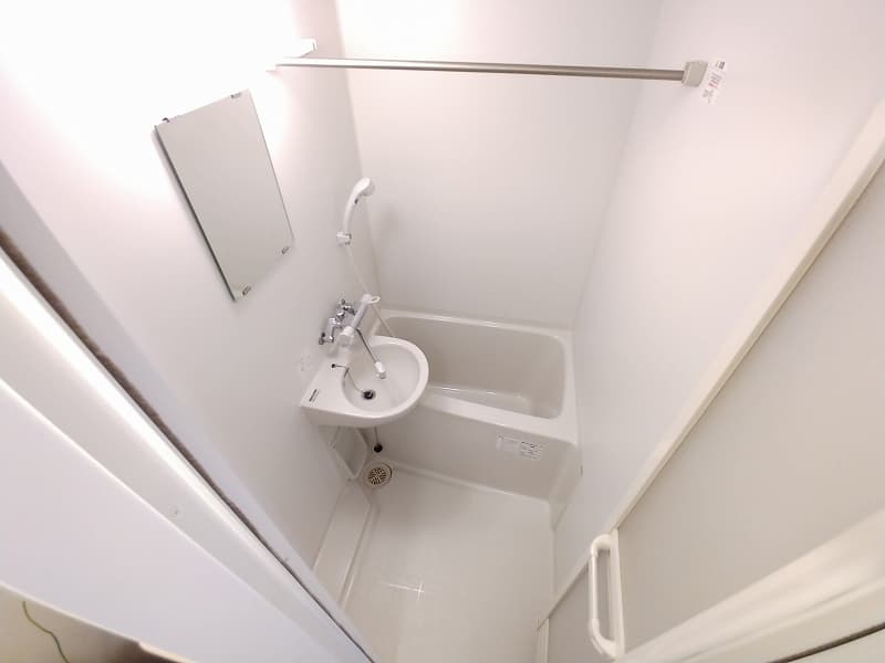 Room image 8