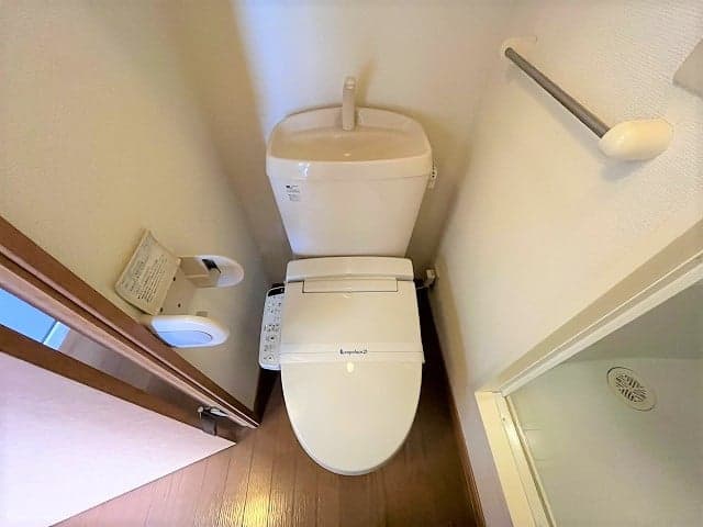 Room image 9