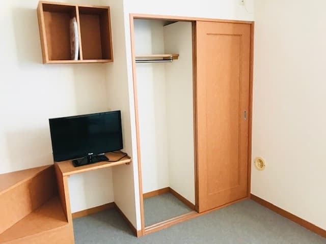 Room image 8