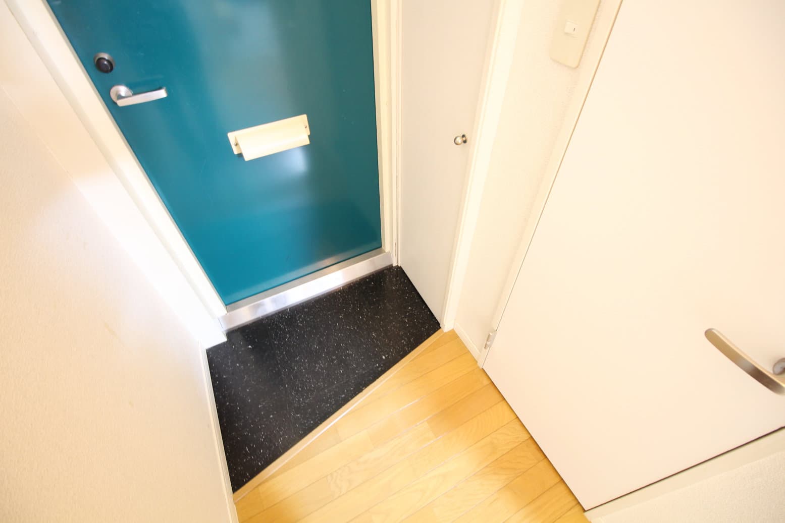 Room image 12