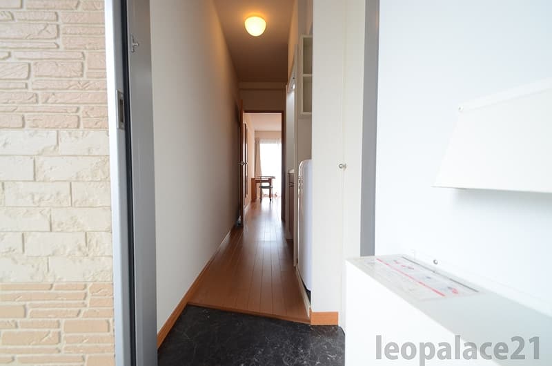 Room image 15