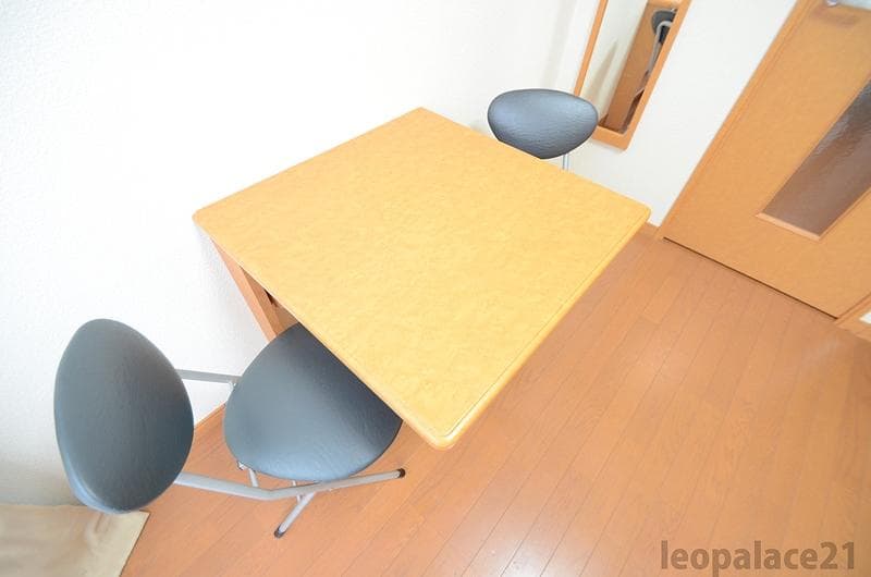 Room image 9