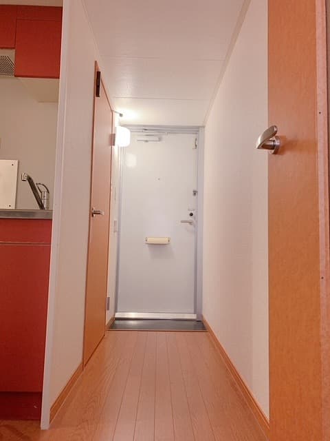 Room image 8