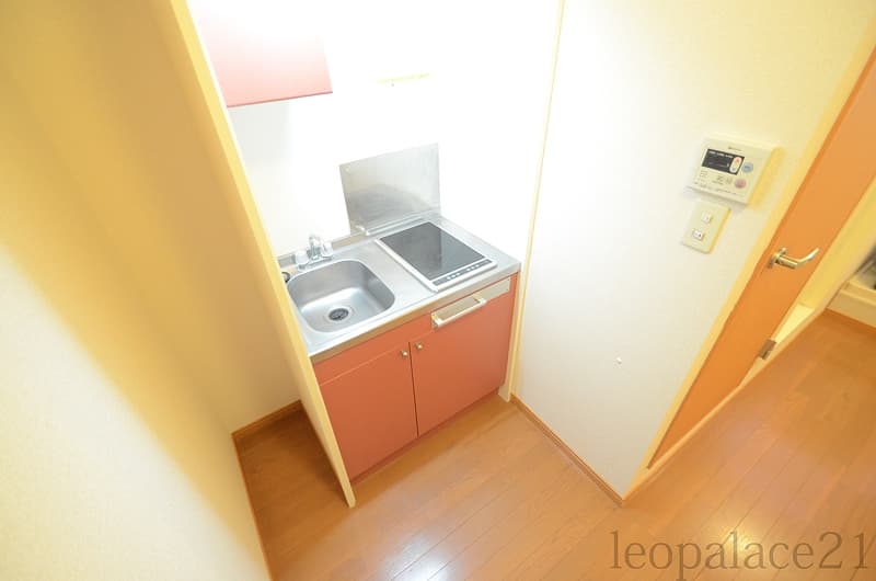 Room image 10