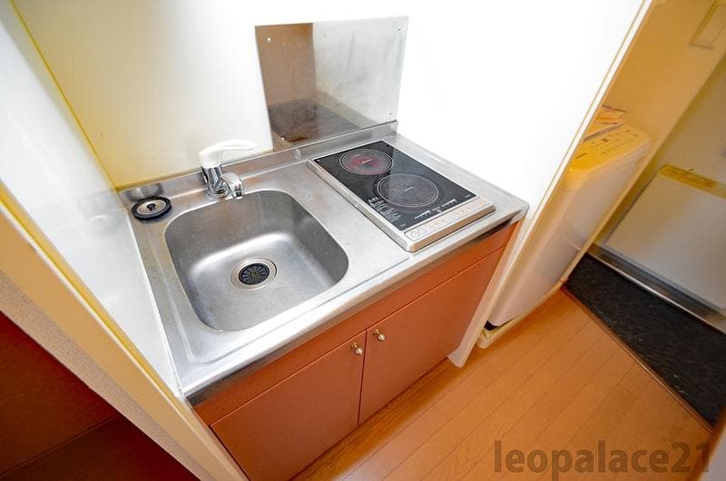 Room image 8