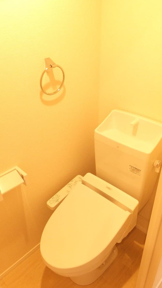 Room image 8