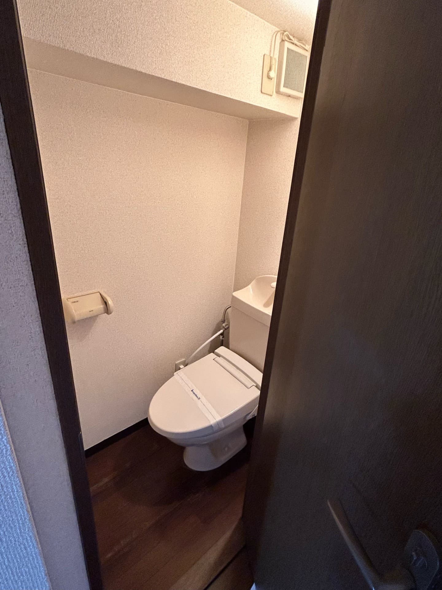 Room image 11