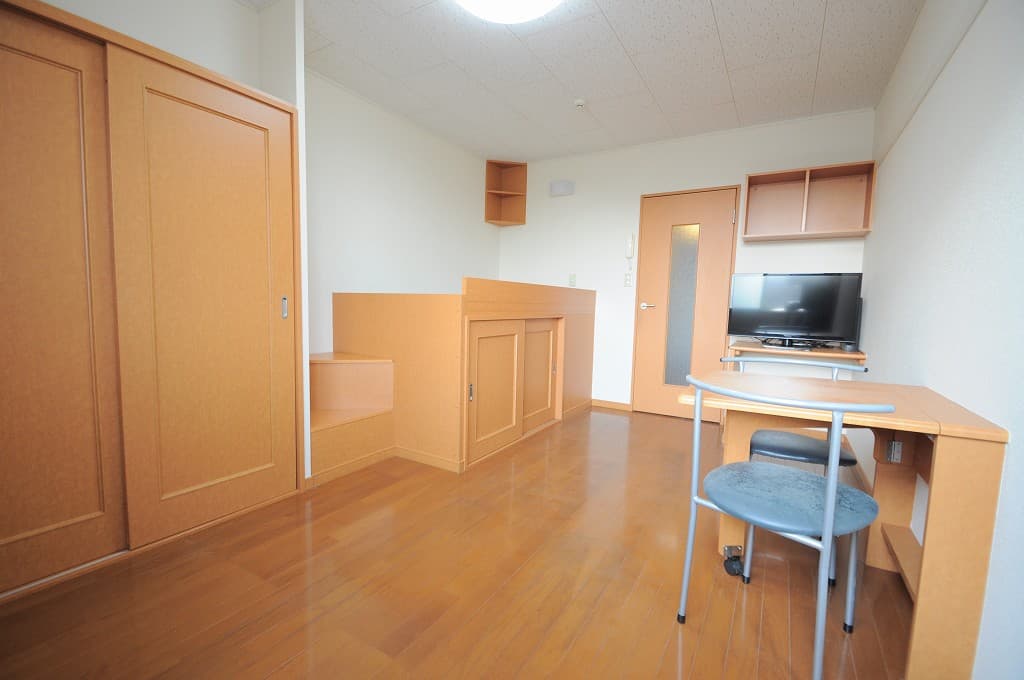 Room image 15