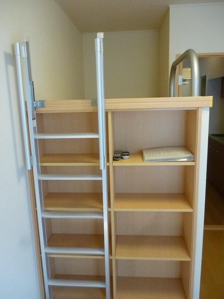 Room image 8