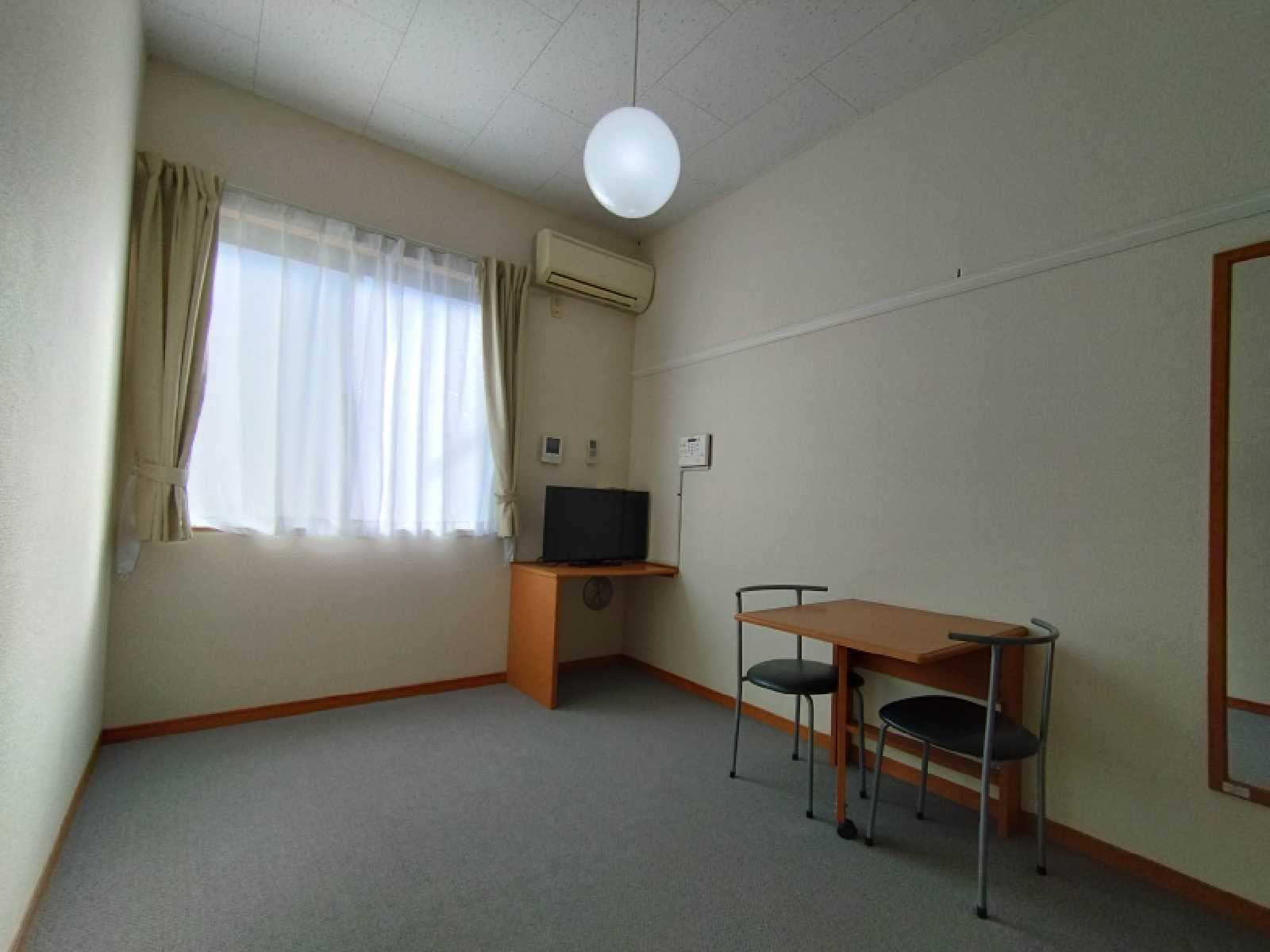 Room image 13