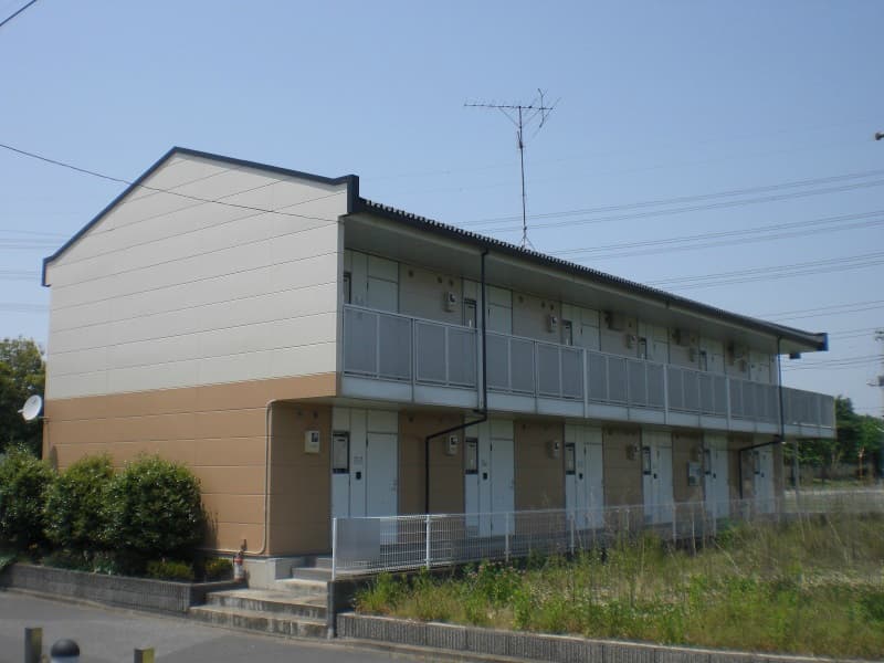 Main exterior of leopalace Riverside Mizuki