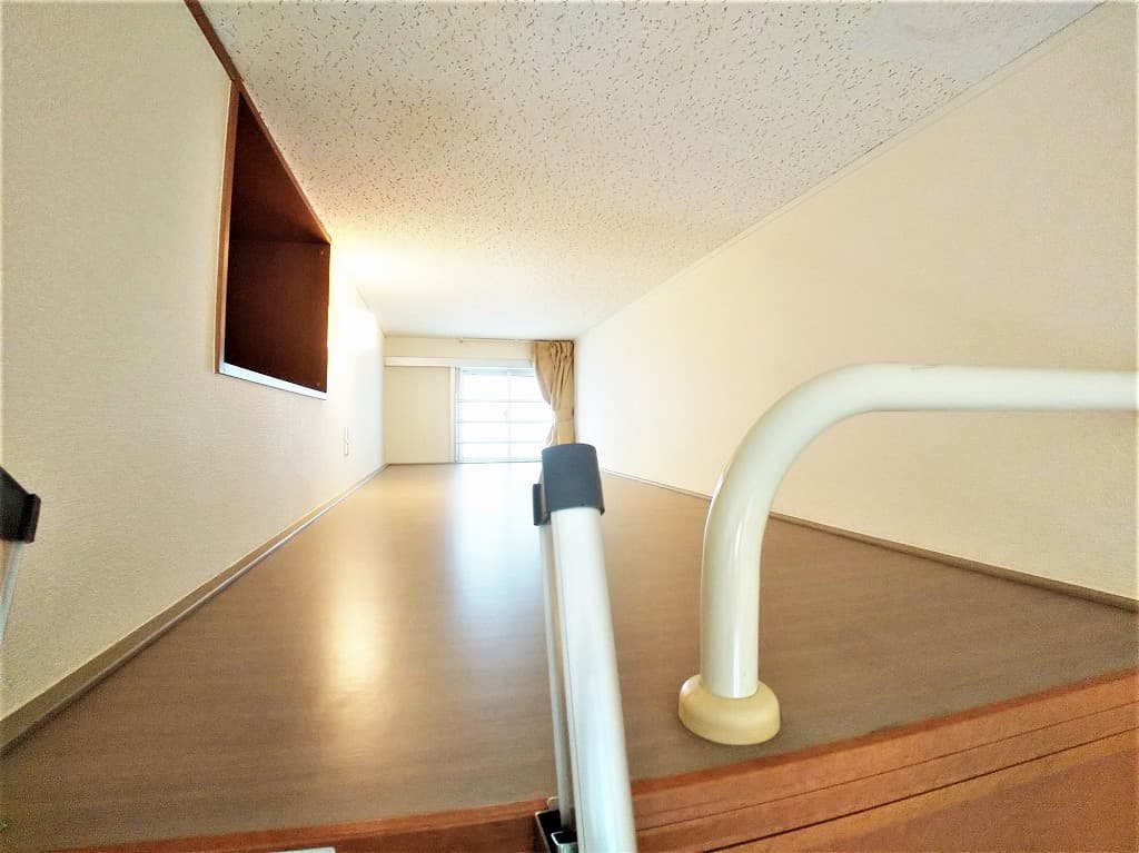 Room image 8