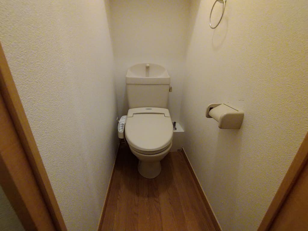 Room image 9