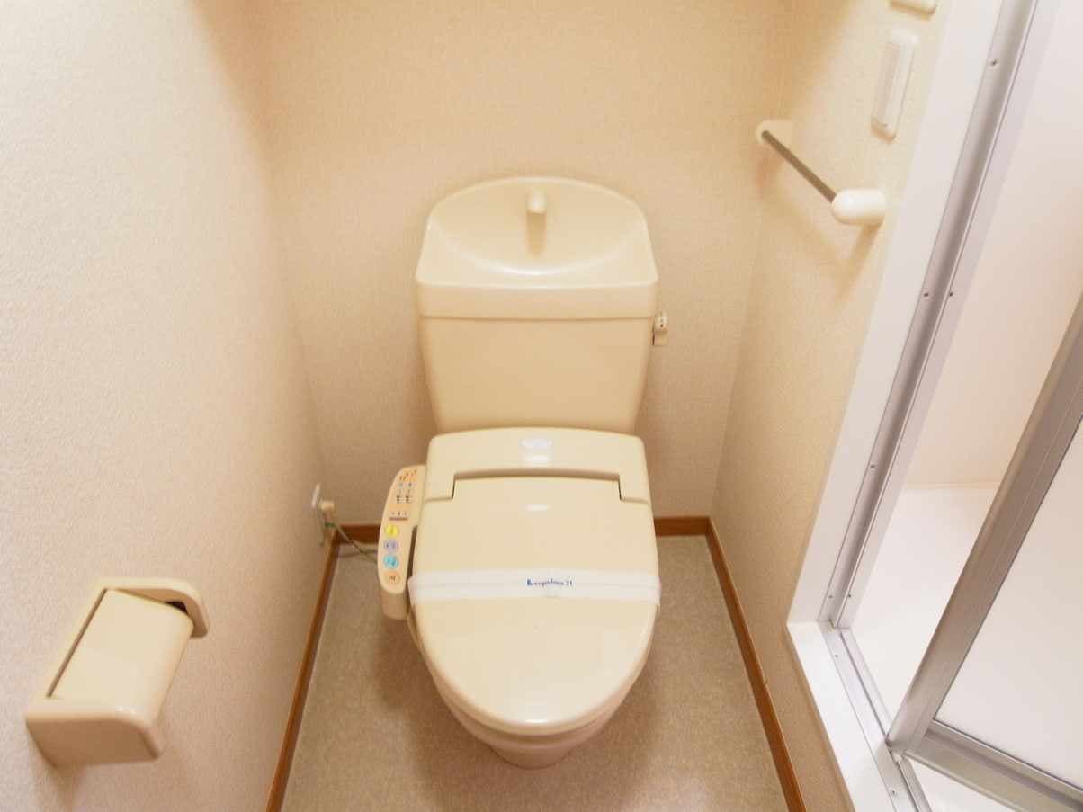 Room image 16