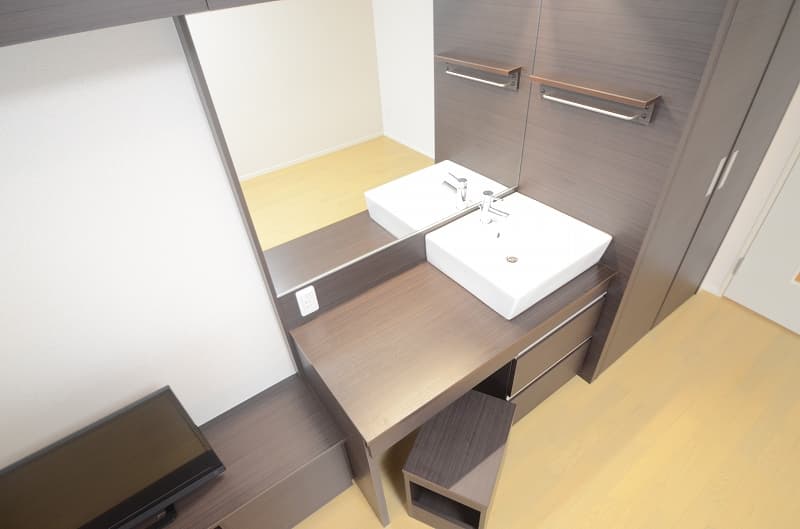 Room image 10