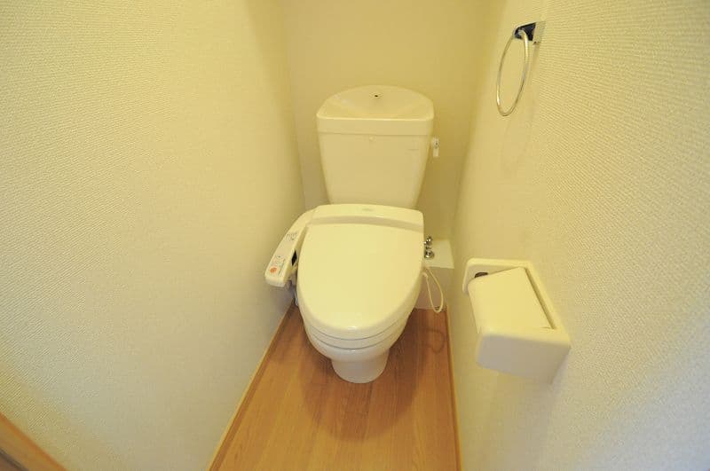 Room image 8