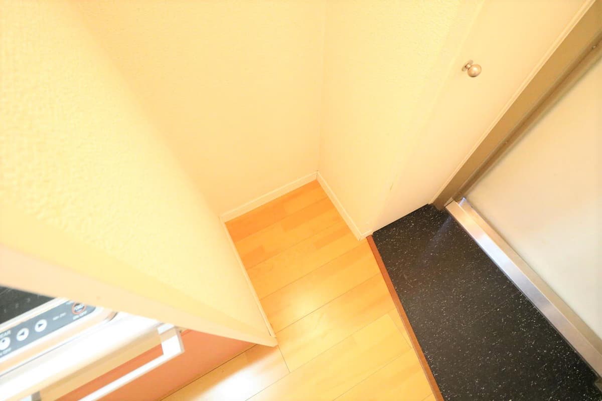 Room image 15