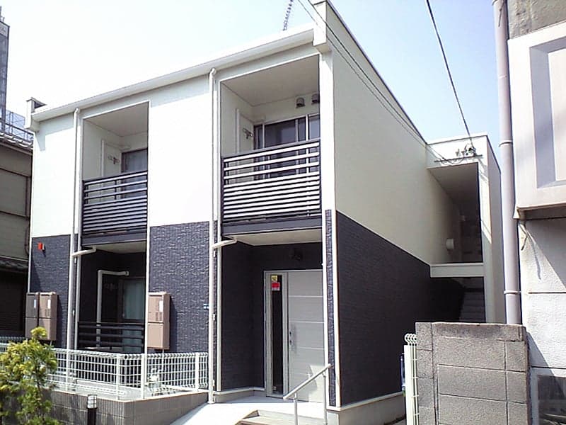 Main exterior of LEONEXT MK Luce