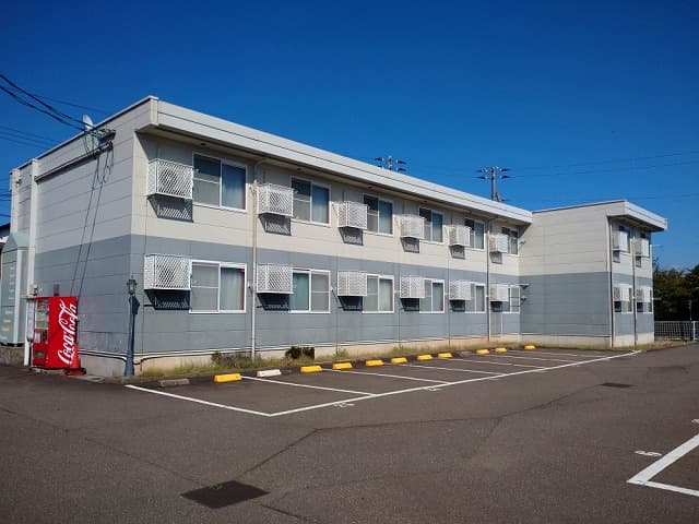 Main exterior of leopalace JOHNAN II