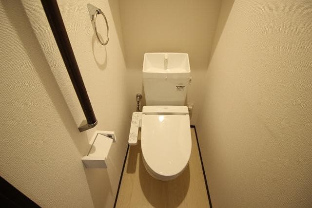 Room image 9