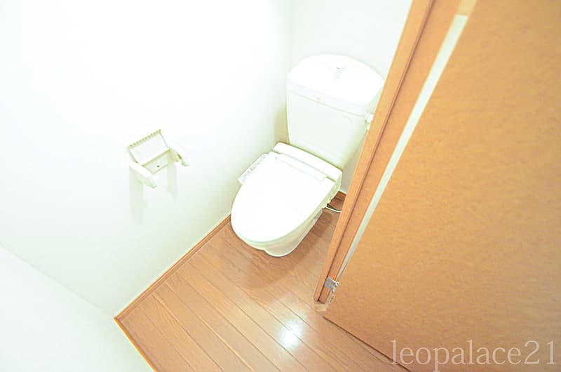 Room image 11