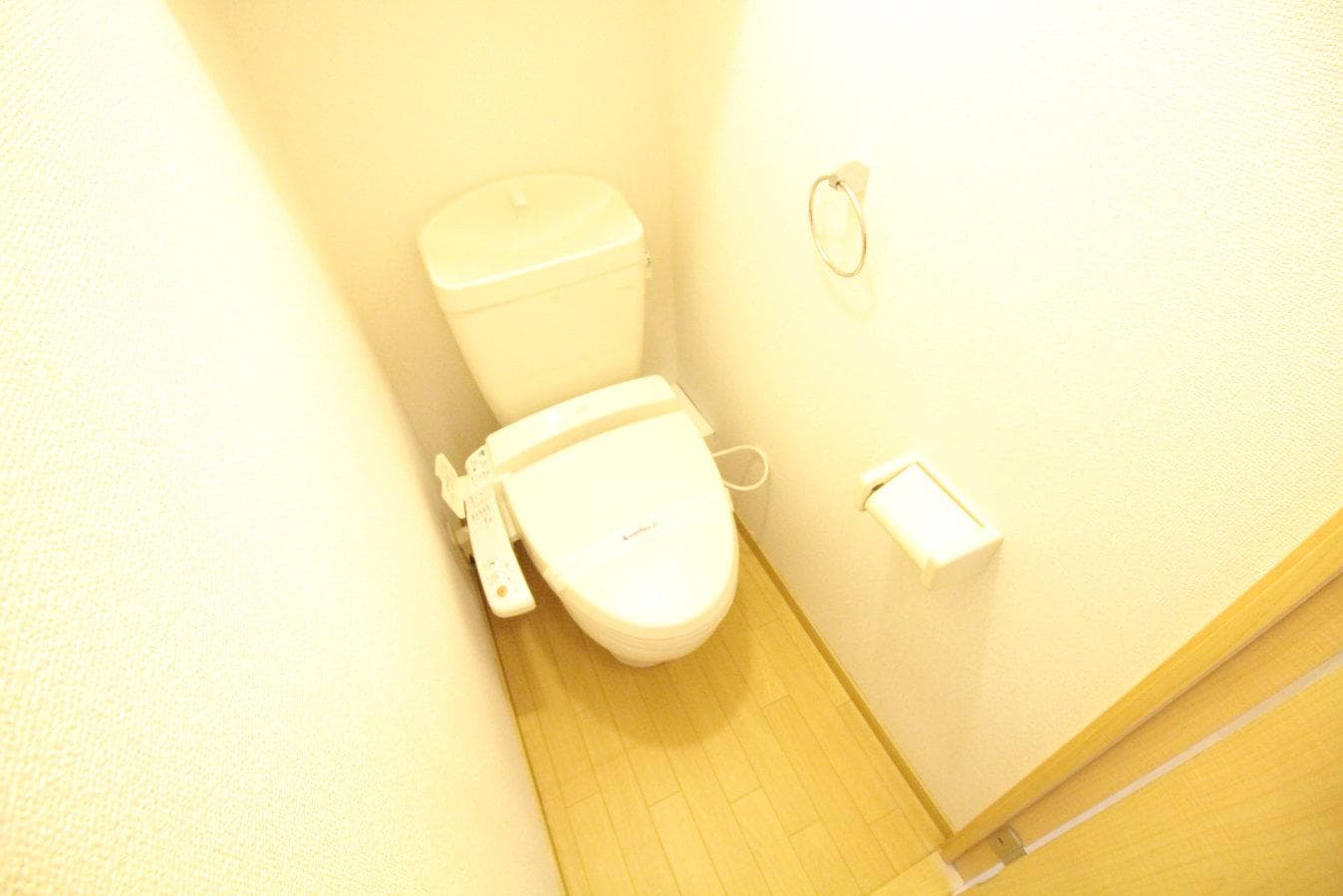Room image 12