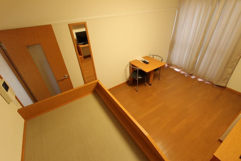 Room image 10