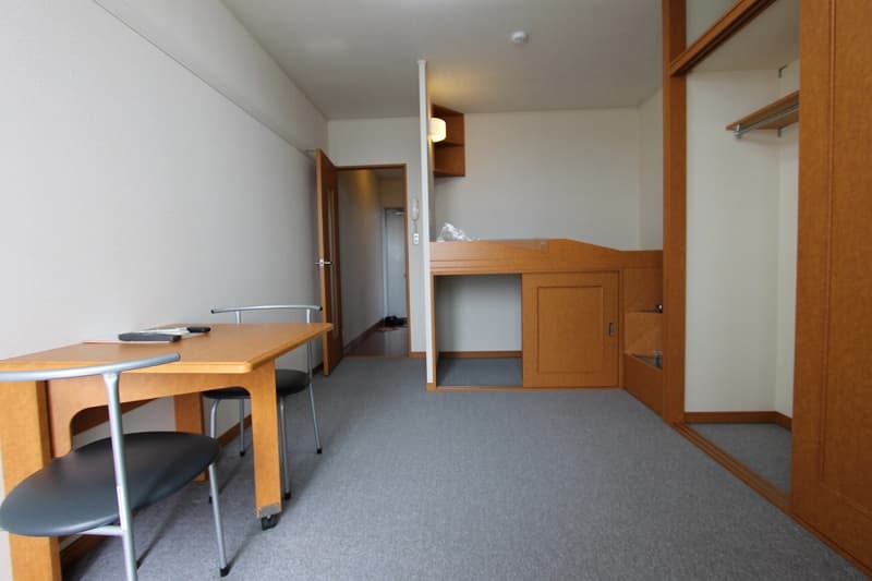 Room image 9