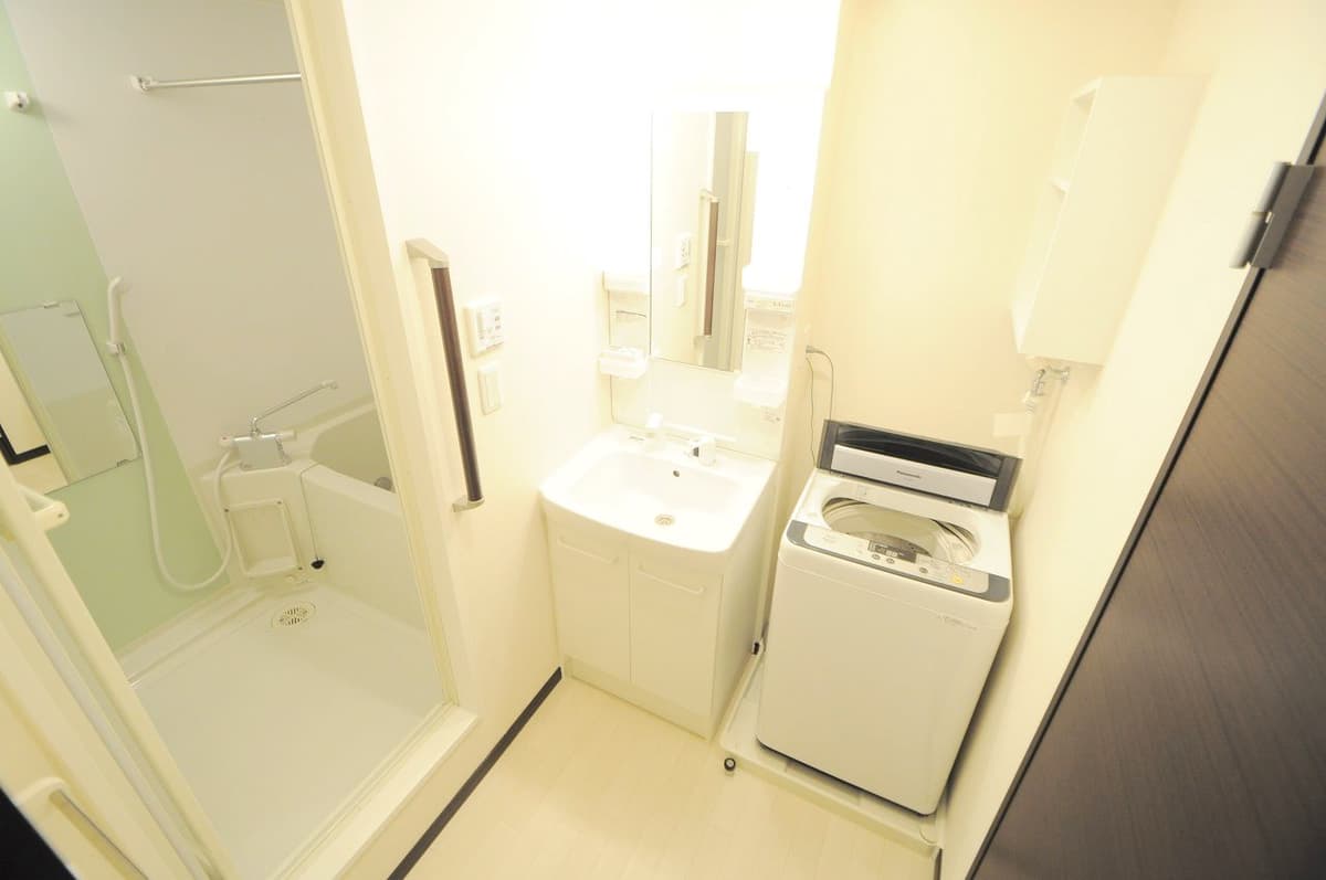 Room image 12