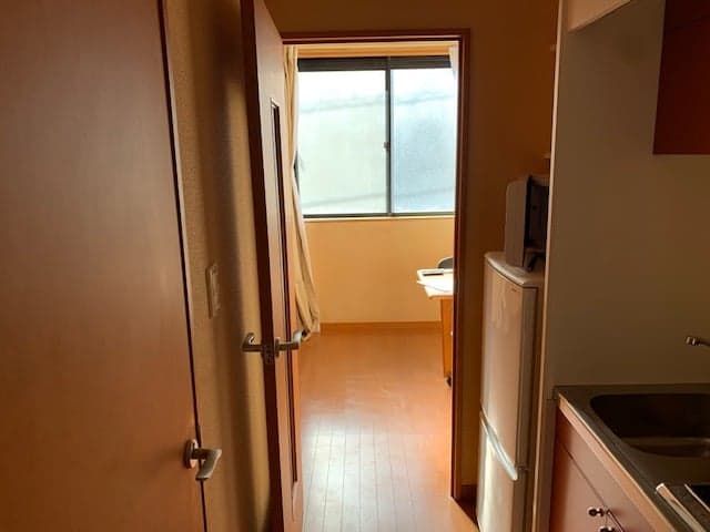 Room image 11
