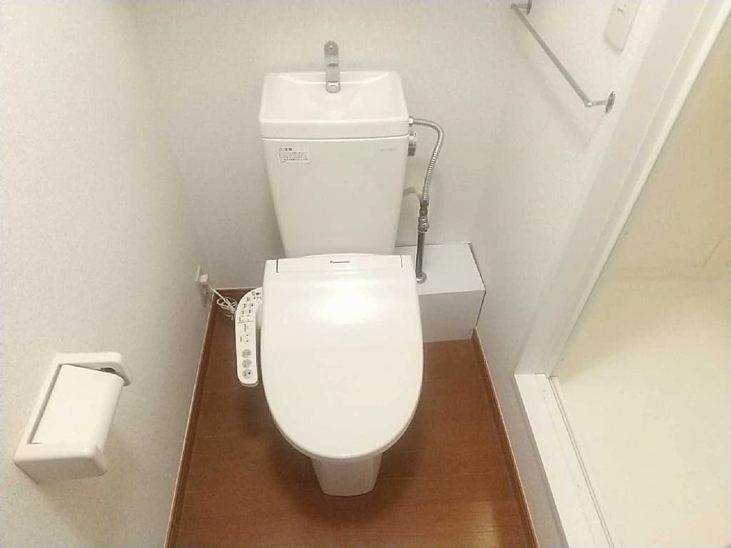 Room image 8