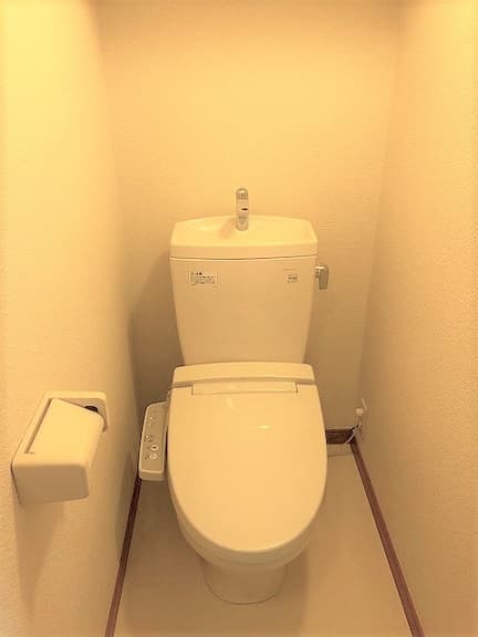 Room image 10