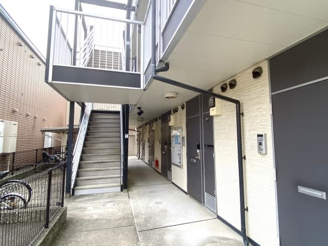 Room image 12