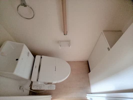 Room image 8