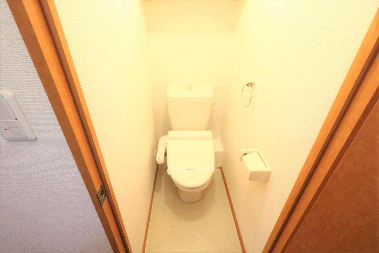 Room image 16