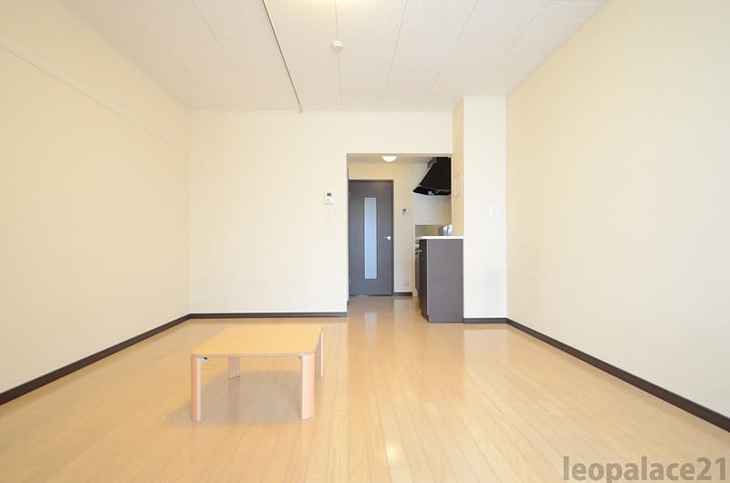 Preview interior of LEONEXT Tanpitajiiso