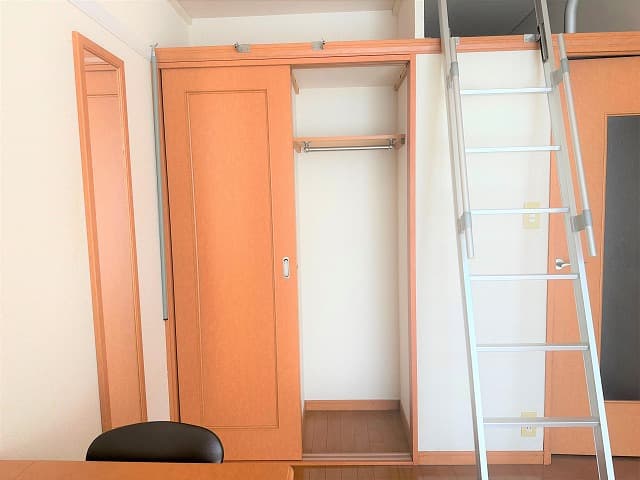 Room image 11