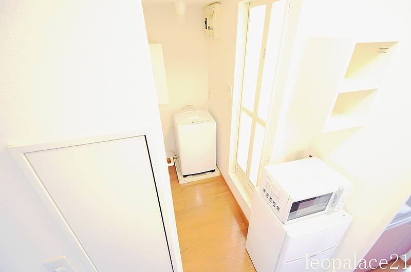 Room image 10