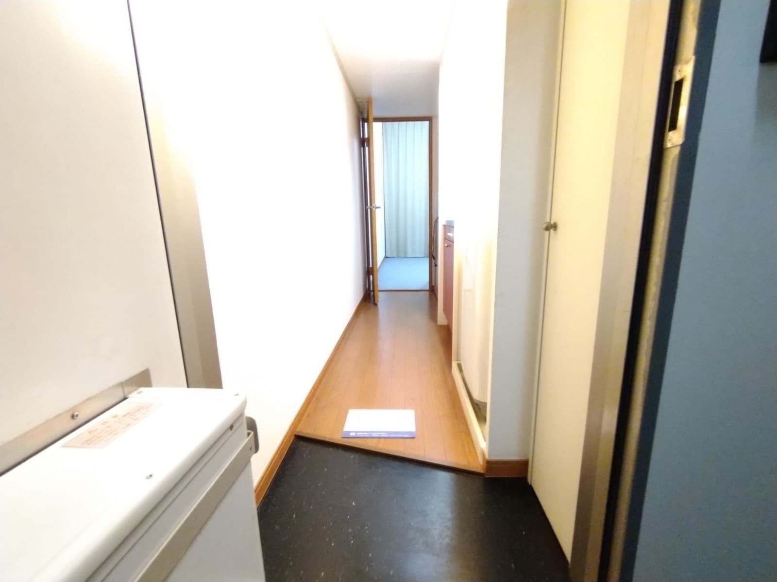 Room image 11