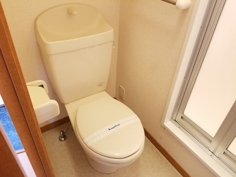 Room image 8