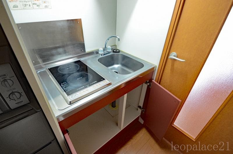 Room image 8