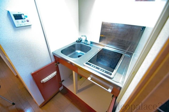 Room image 8