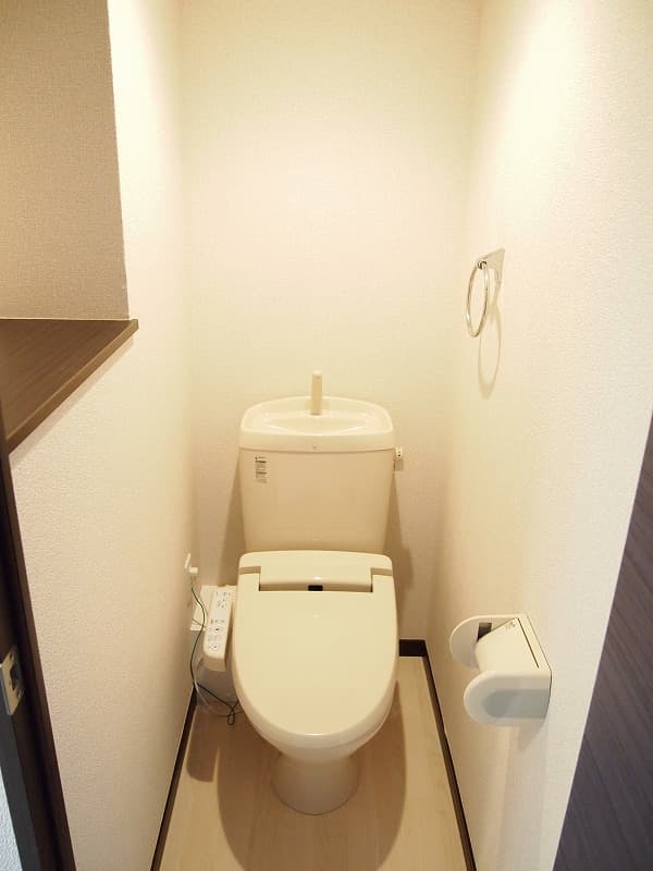 Room image 8