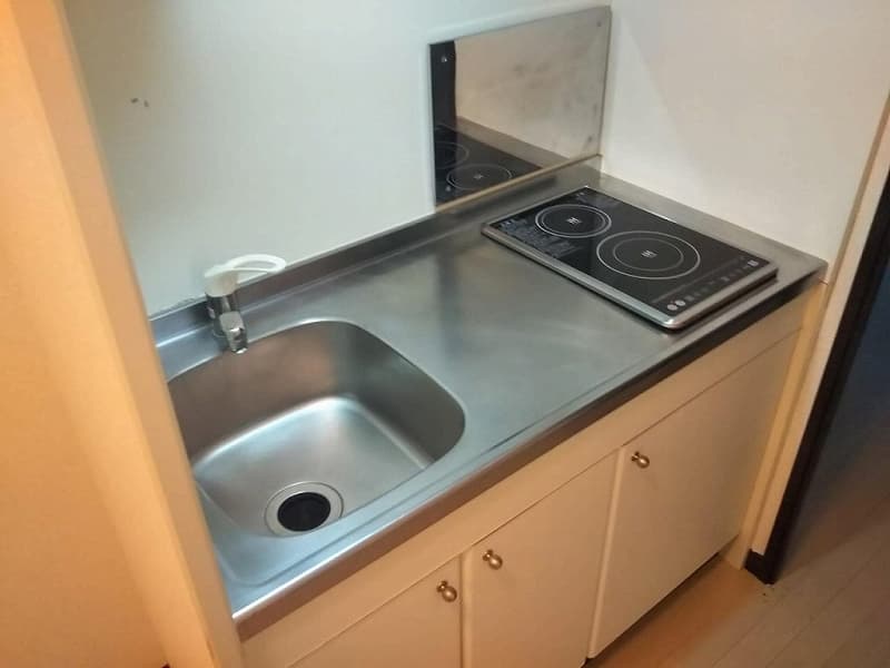 Room image 8