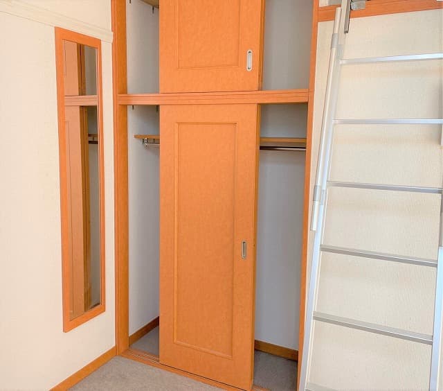 Room image 8