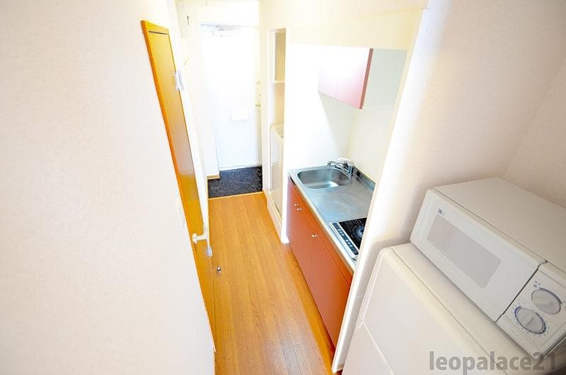 Room image 11