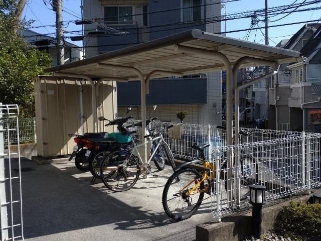 Room image 11