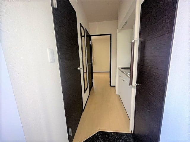 Room image 16