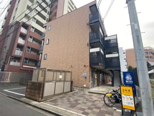 Main exterior of LEONEXT Hello Kita Urawa